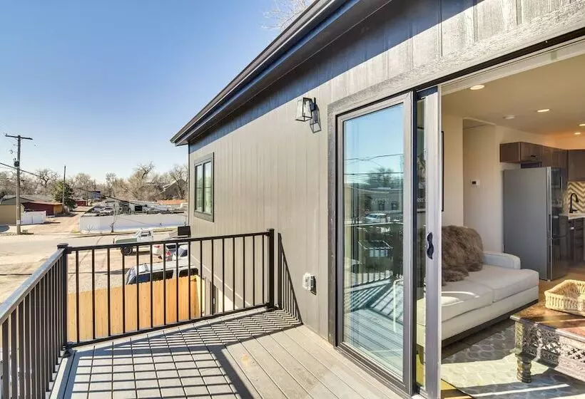 Modern Erie Home   Walk To Downtown!