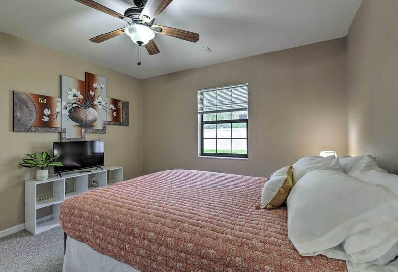 Ocala Escape W/ Private Pool, Pets Welcome!