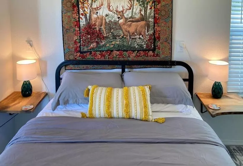 Pet Friendly Cabin On Wolf Creek At Grand Lake!