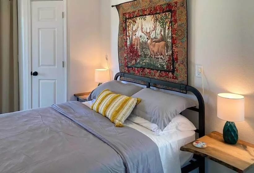 Pet Friendly Cabin On Wolf Creek At Grand Lake!