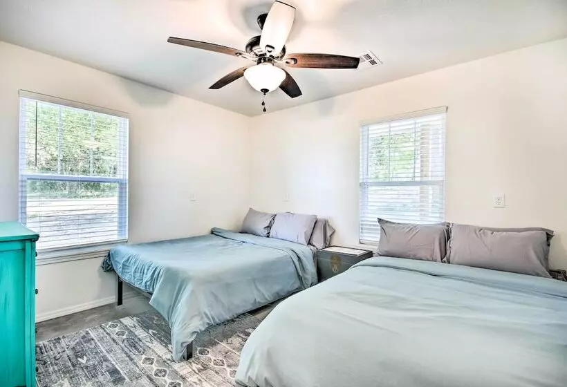 Pet Friendly Cabin On Wolf Creek At Grand Lake!