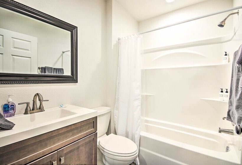 Pet Friendly Cabin On Wolf Creek At Grand Lake!