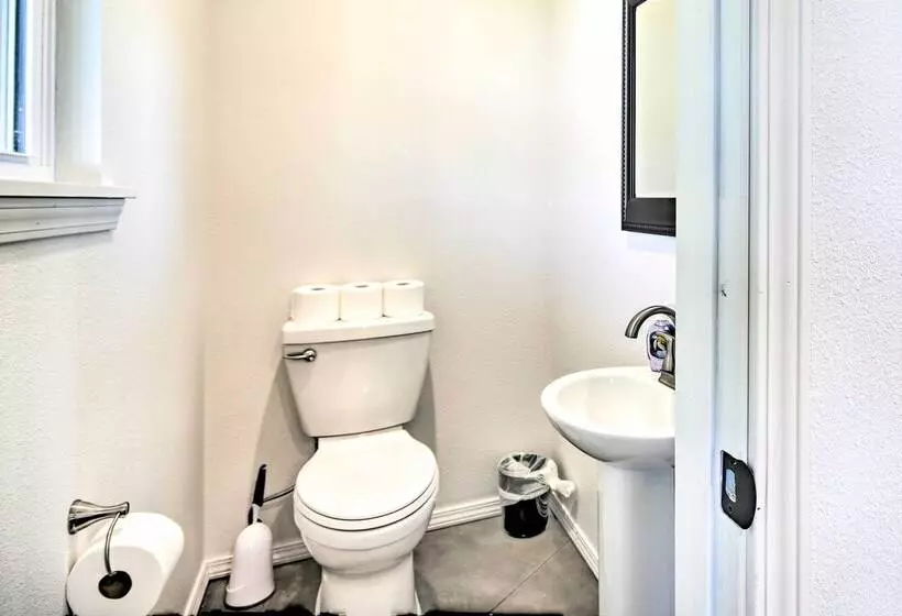 Pet Friendly Cabin On Wolf Creek At Grand Lake!