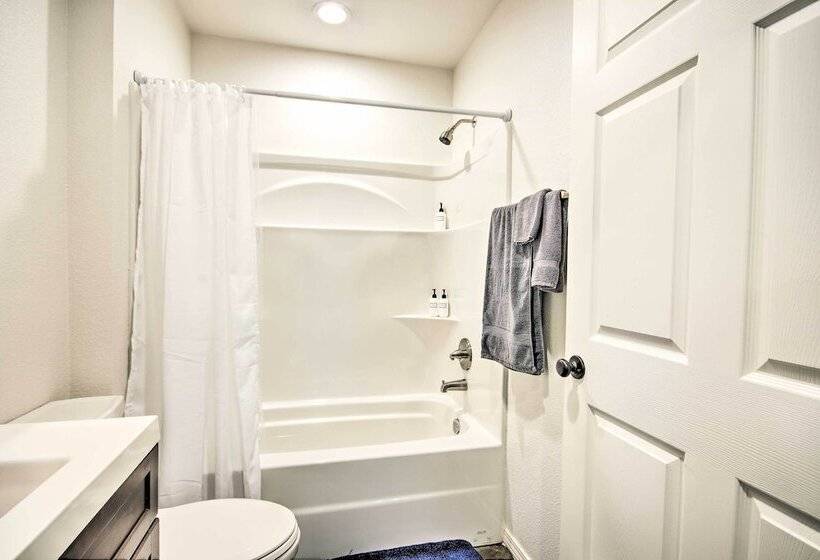 Pet Friendly Cabin On Wolf Creek At Grand Lake!