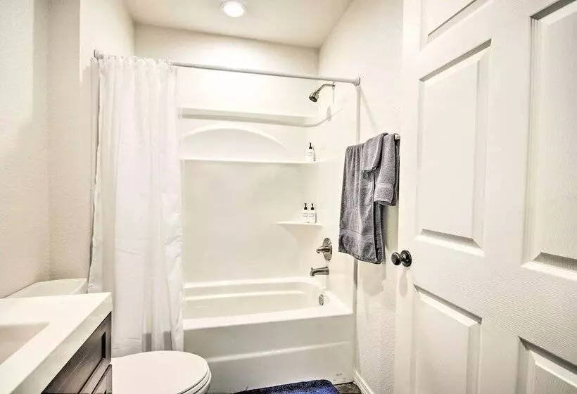 Pet Friendly Cabin On Wolf Creek At Grand Lake!