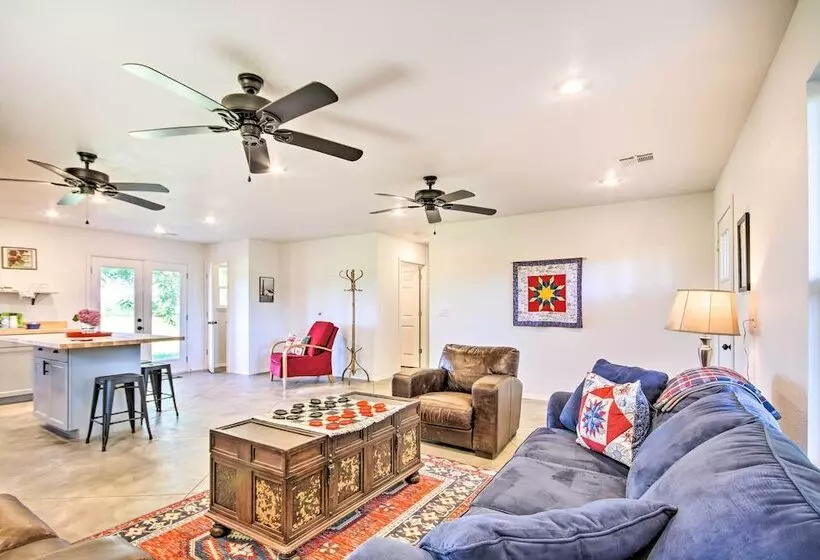 Pet Friendly Cabin On Wolf Creek At Grand Lake!