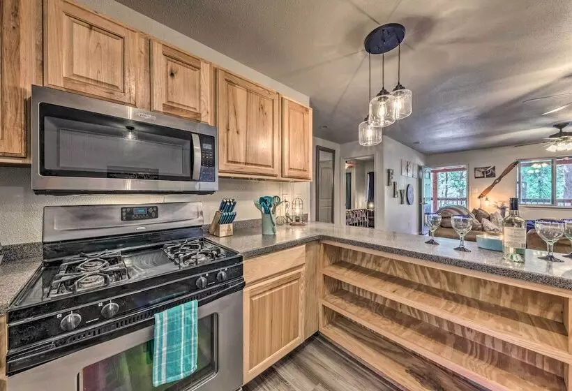 Pet Friendly Ruidoso Home W/ Deck & Forest Views!