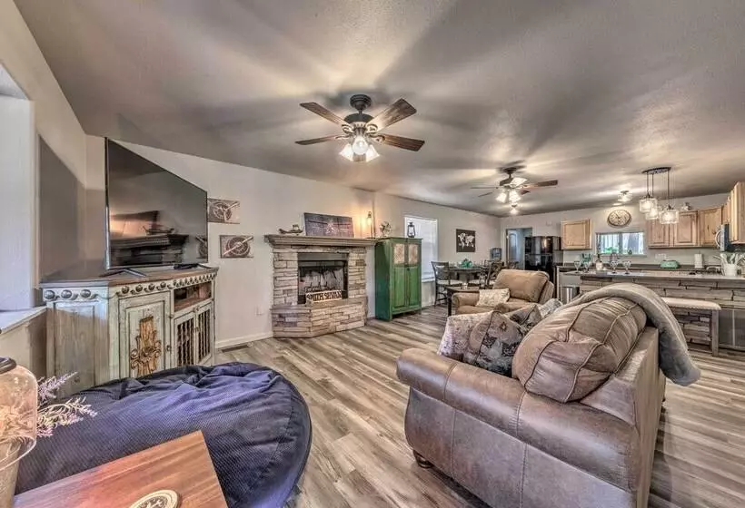 Pet Friendly Ruidoso Home W/ Deck & Forest Views!