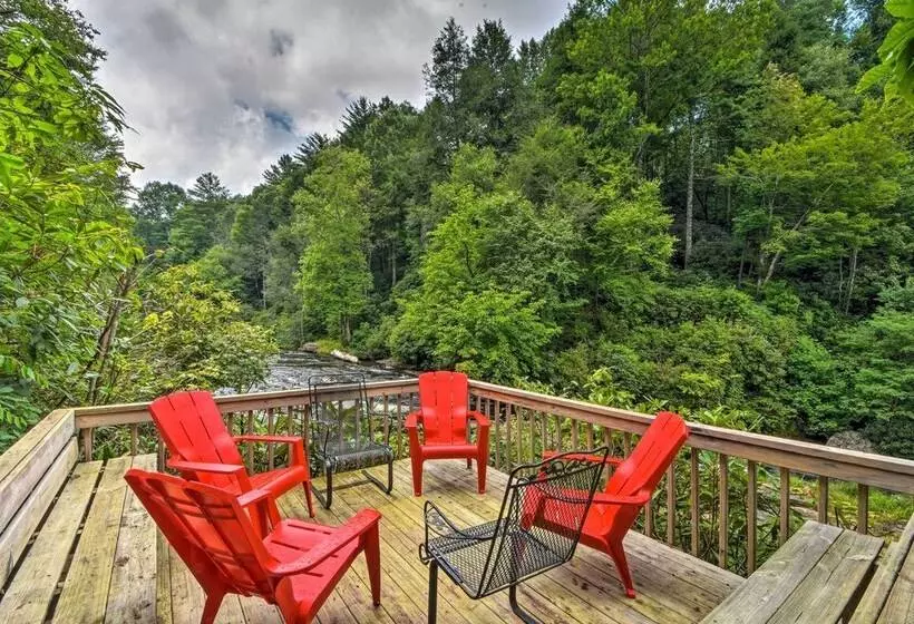 Quiet Riverfront Escape With Deck & Fly Fishing!