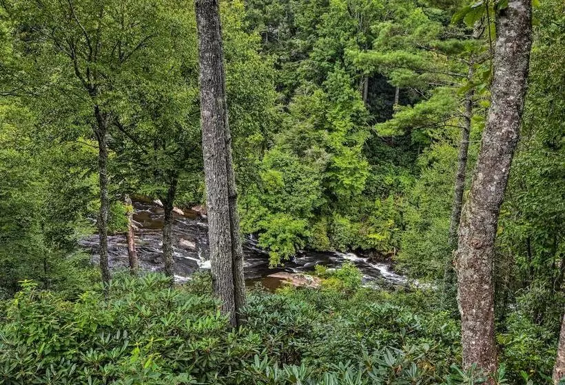 Quiet Riverfront Escape With Deck & Fly Fishing!