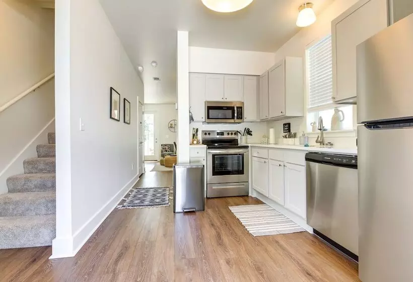 1 Mi To Downtown: Modern Ocean Springs Cottage