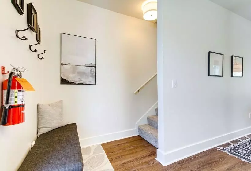 1 Mi To Downtown: Modern Ocean Springs Cottage