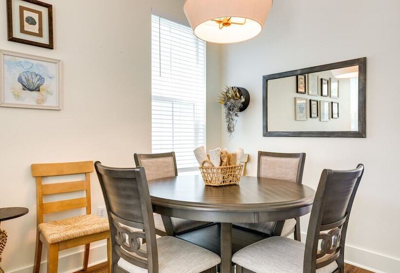 1 Mi To Downtown: Modern Ocean Springs Cottage