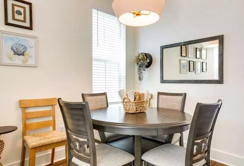 1 Mi To Downtown: Modern Ocean Springs Cottage