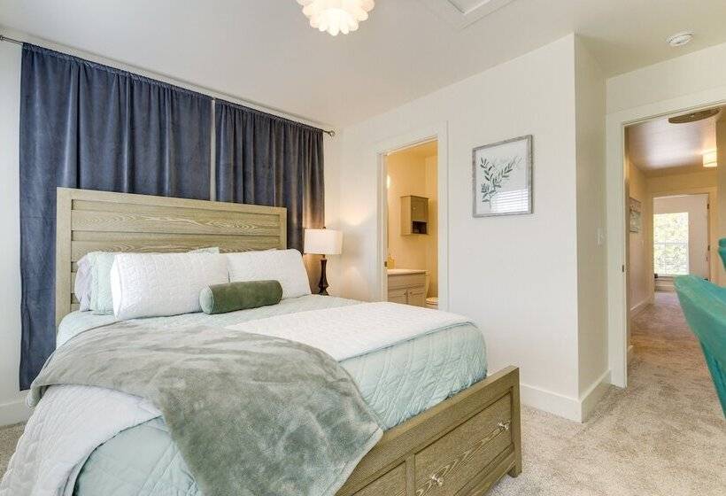 1 Mi To Downtown: Modern Ocean Springs Cottage