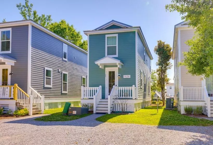 1 Mi To Downtown: Modern Ocean Springs Cottage