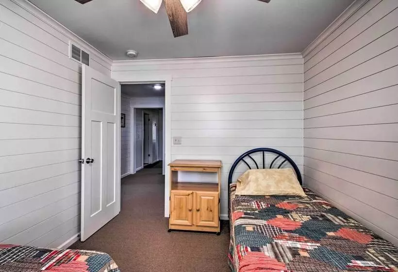 Remote Retreat: Cozy Home W/ Big Pine Lake Access!