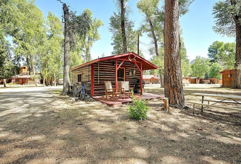 Rustic Cabin Near Downtown Bv & Arkansas River!