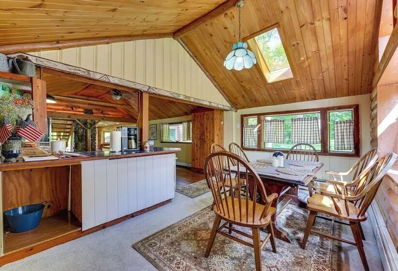 Saranac Lake Cabin W/ Deck: Pets Welcome!