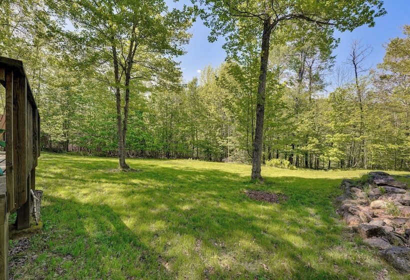 Saranac Lake Cabin W/ Deck: Pets Welcome!