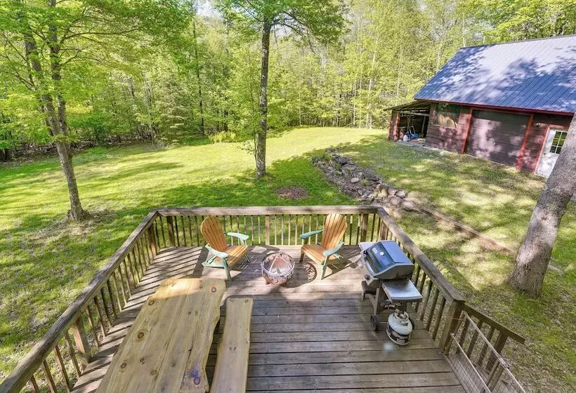 Saranac Lake Cabin W/ Deck: Pets Welcome!