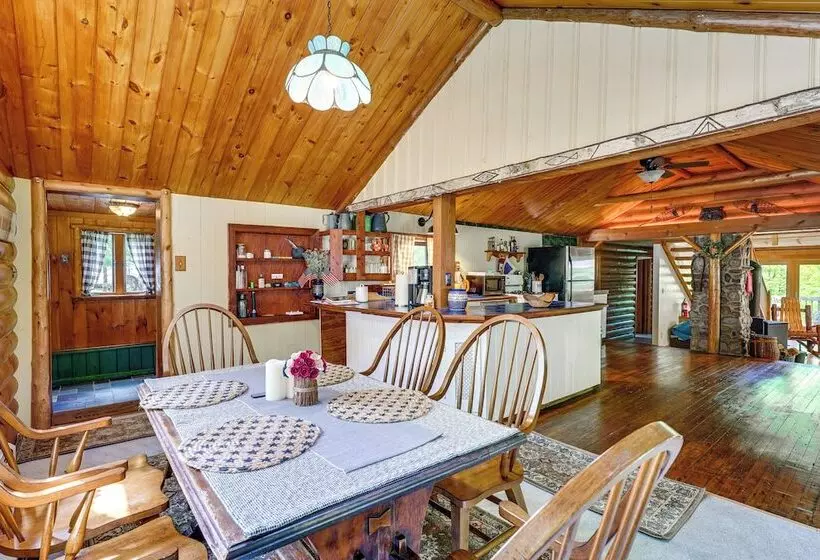 Saranac Lake Cabin W/ Deck: Pets Welcome!