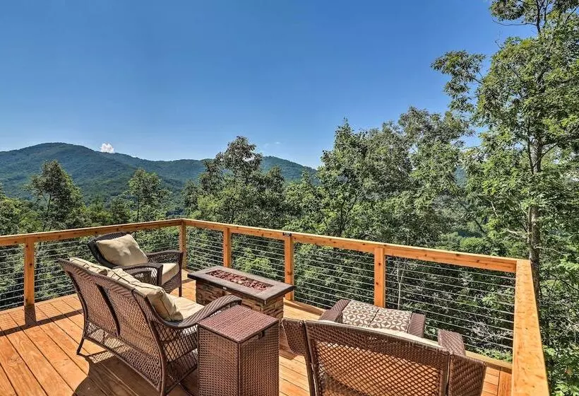 Escape W/ Hot Tub, Mtn Views: 5 Mi To Urban Trail