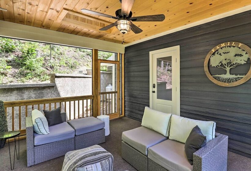 Escape W/ Hot Tub, Mtn Views: 5 Mi To Urban Trail