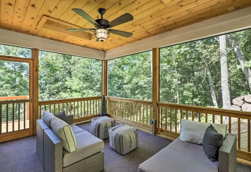 Escape W/ Hot Tub, Mtn Views: 5 Mi To Urban Trail