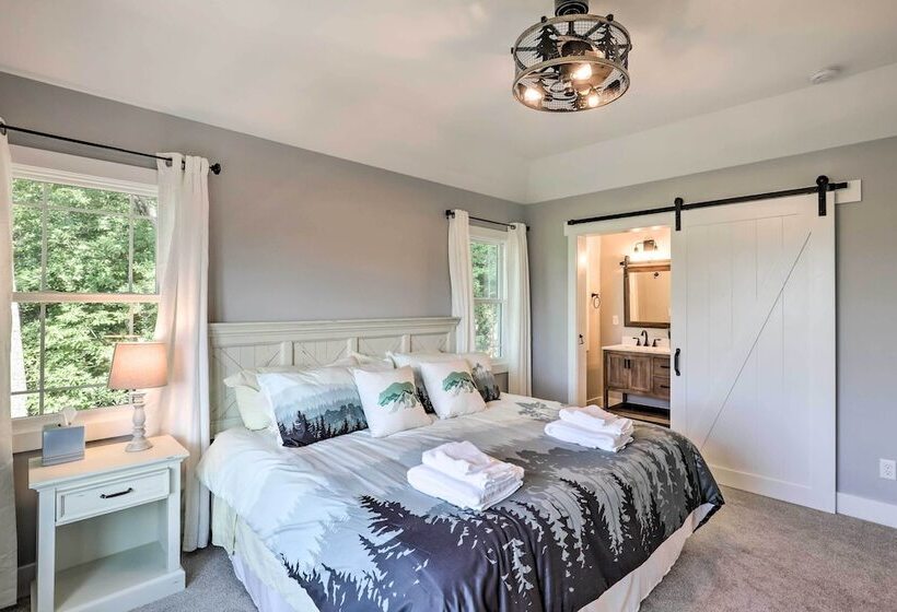 Escape W/ Hot Tub, Mtn Views: 5 Mi To Urban Trail