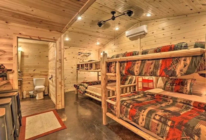 Serene Cabins W/ Decks & 8 Acres On Kiamichi River