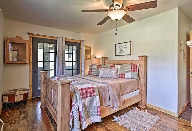 Serene Cabins W/ Decks & 8 Acres On Kiamichi River