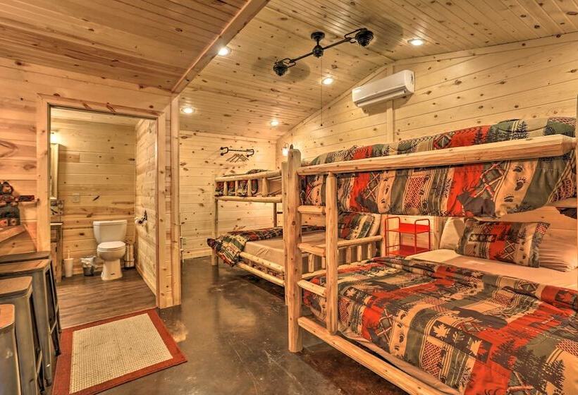 Serene Cabins W/ Decks & 8 Acres On Kiamichi River