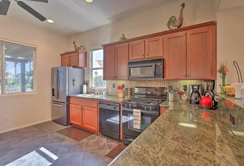 Serene Indio Gem ~ 1 Mile To Coachella!