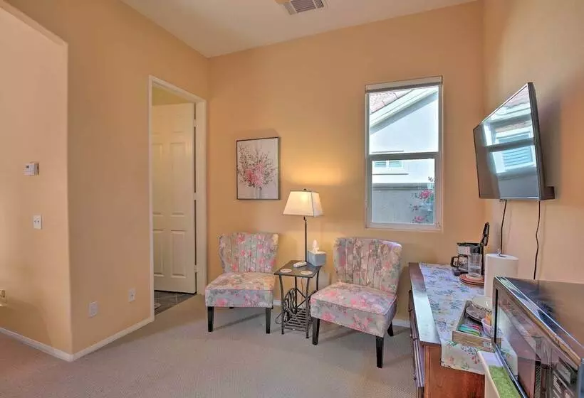 Serene Indio Gem ~ 1 Mile To Coachella!
