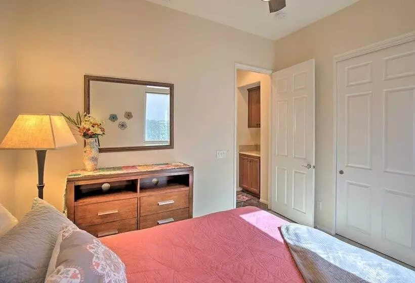 Serene Indio Gem ~ 1 Mile To Coachella!