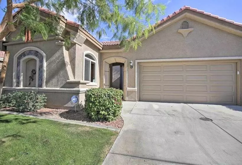 Serene Indio Gem ~ 1 Mile To Coachella!