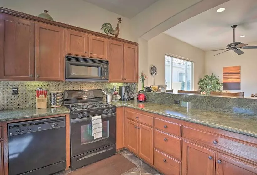 Serene Indio Gem ~ 1 Mile To Coachella!