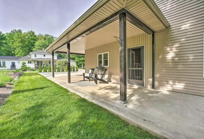 Shipshewana Guest House With Fire Pit!