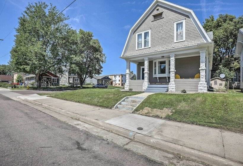 Sioux Falls Abode W/ Fire Pit 1 Mi To Dtwn!