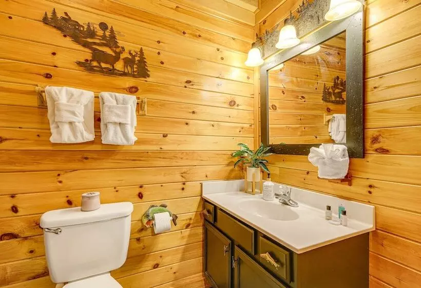 Lakefront Sevierville Cabin W/ Hot Tub & Fire Pit!