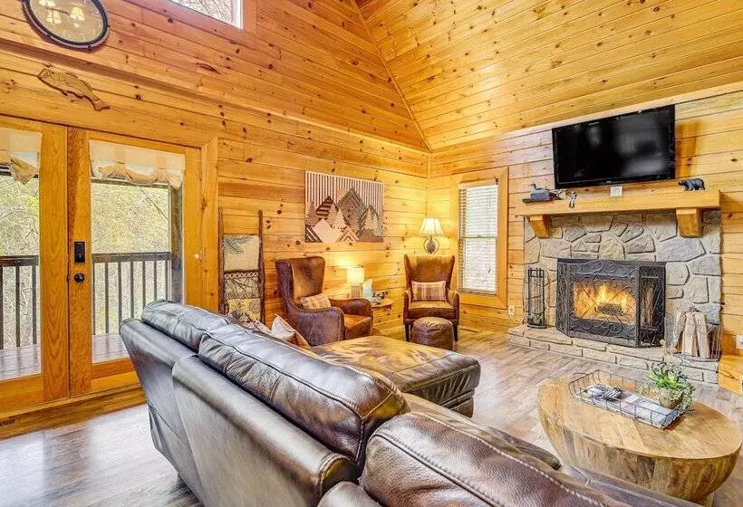 Lakefront Sevierville Cabin W/ Hot Tub & Fire Pit!