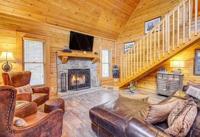 Lakefront Sevierville Cabin W/ Hot Tub & Fire Pit!