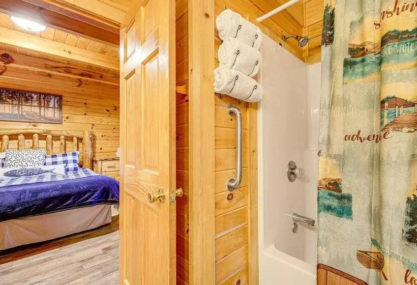 Lakefront Sevierville Cabin W/ Hot Tub & Fire Pit!