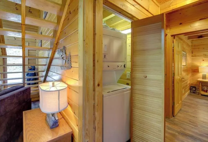 Lakefront Sevierville Cabin W/ Hot Tub & Fire Pit!