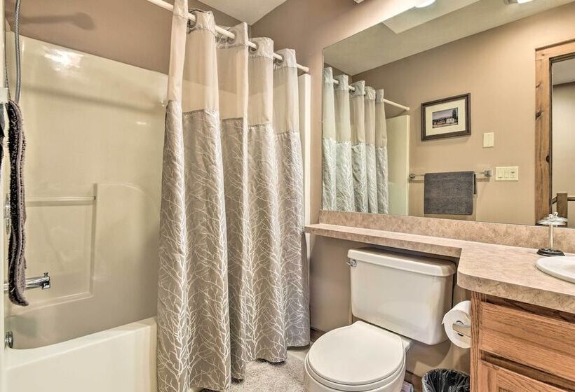 Tannersville Cozy Home W/ Deck, 1 Mi To Camelback!