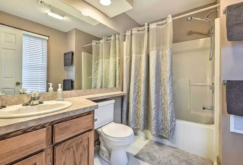 Tannersville Cozy Home W/ Deck, 1 Mi To Camelback!