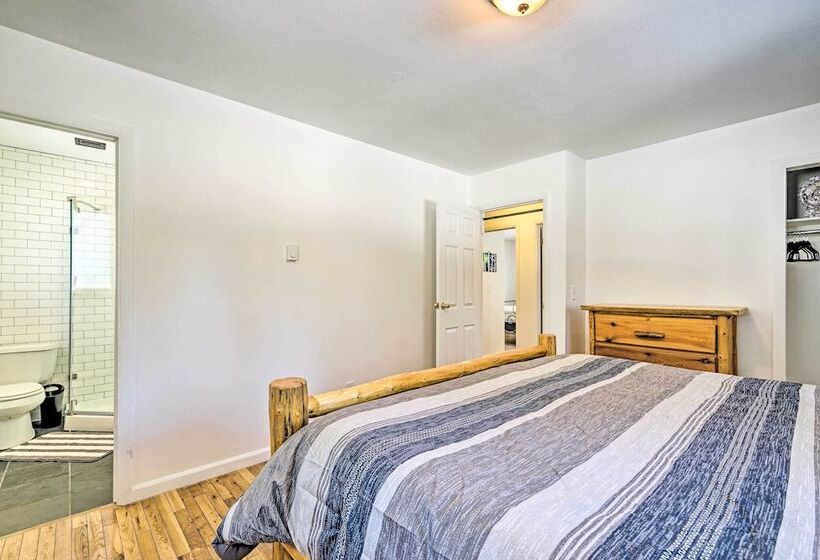 Updated Rustic Retreat Cabin: Walk To Payette Lake