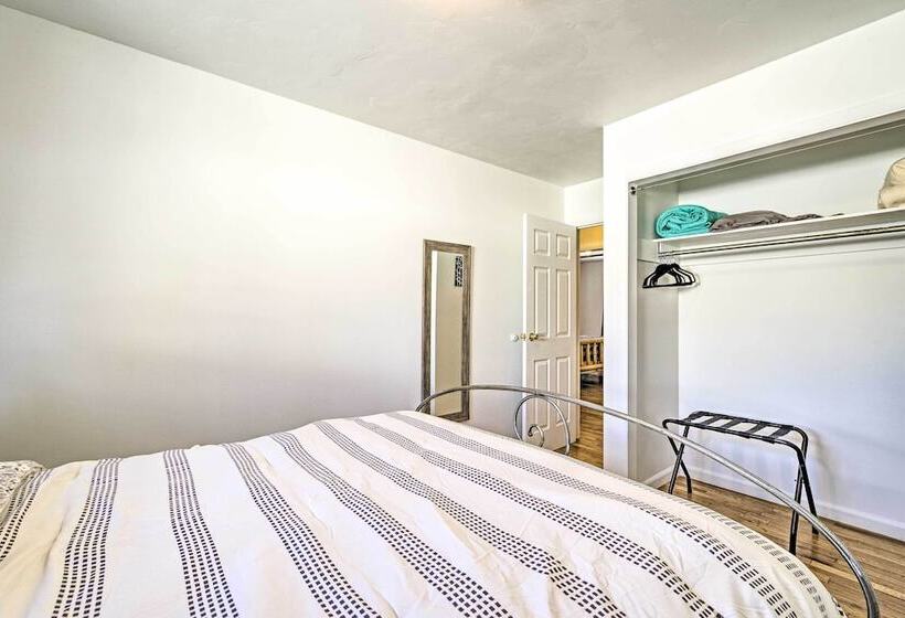 Updated Rustic Retreat Cabin: Walk To Payette Lake