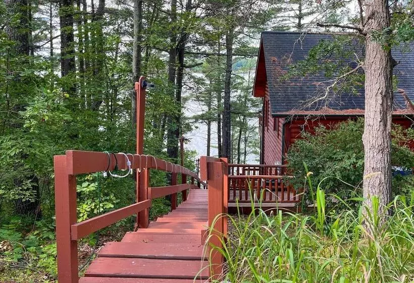 Viola Lakefront Escape W/ 3 Kayaks & Paddle Board